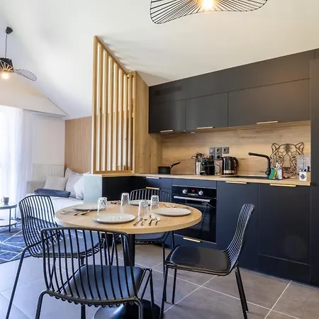 La Colombe - Bord De Piste Cyclable & Apartment Duingt