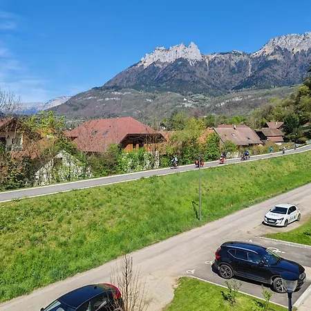 La Colombe - Bord De Piste Cyclable & Appartement Duingt